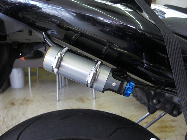 スズキ SV400_a03