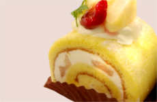 白桃のロールケーキ