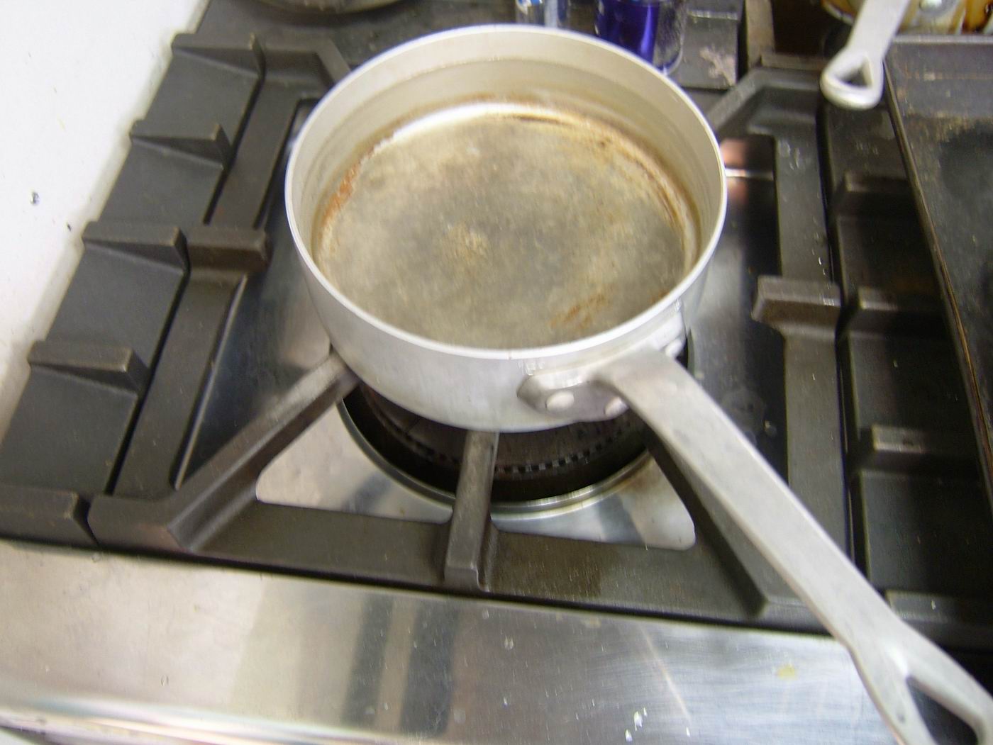 お湯を沸かす