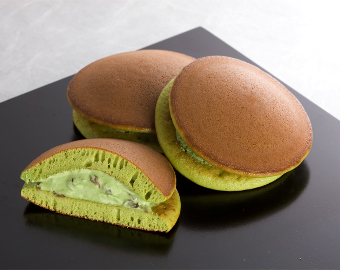 商品説明「抹茶生どら焼き(全体)」